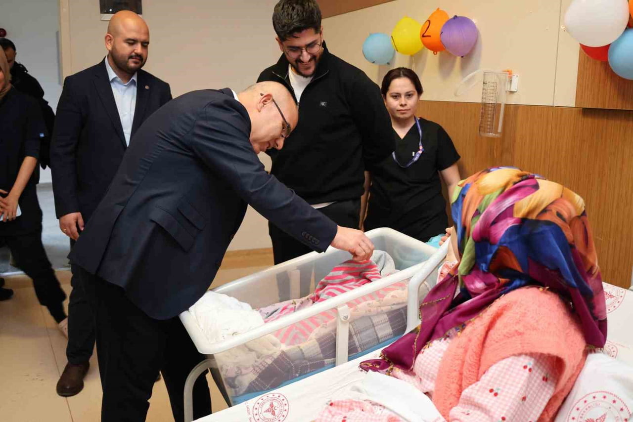 AĞRI VALİSİ MUSTAFA KOÇ, 2025 YILININ SON GÜNÜNDE 112 ACİL ÇAĞRI MERKEZİ, AĞRI EĞİTİM VE ARAŞTIRMA...