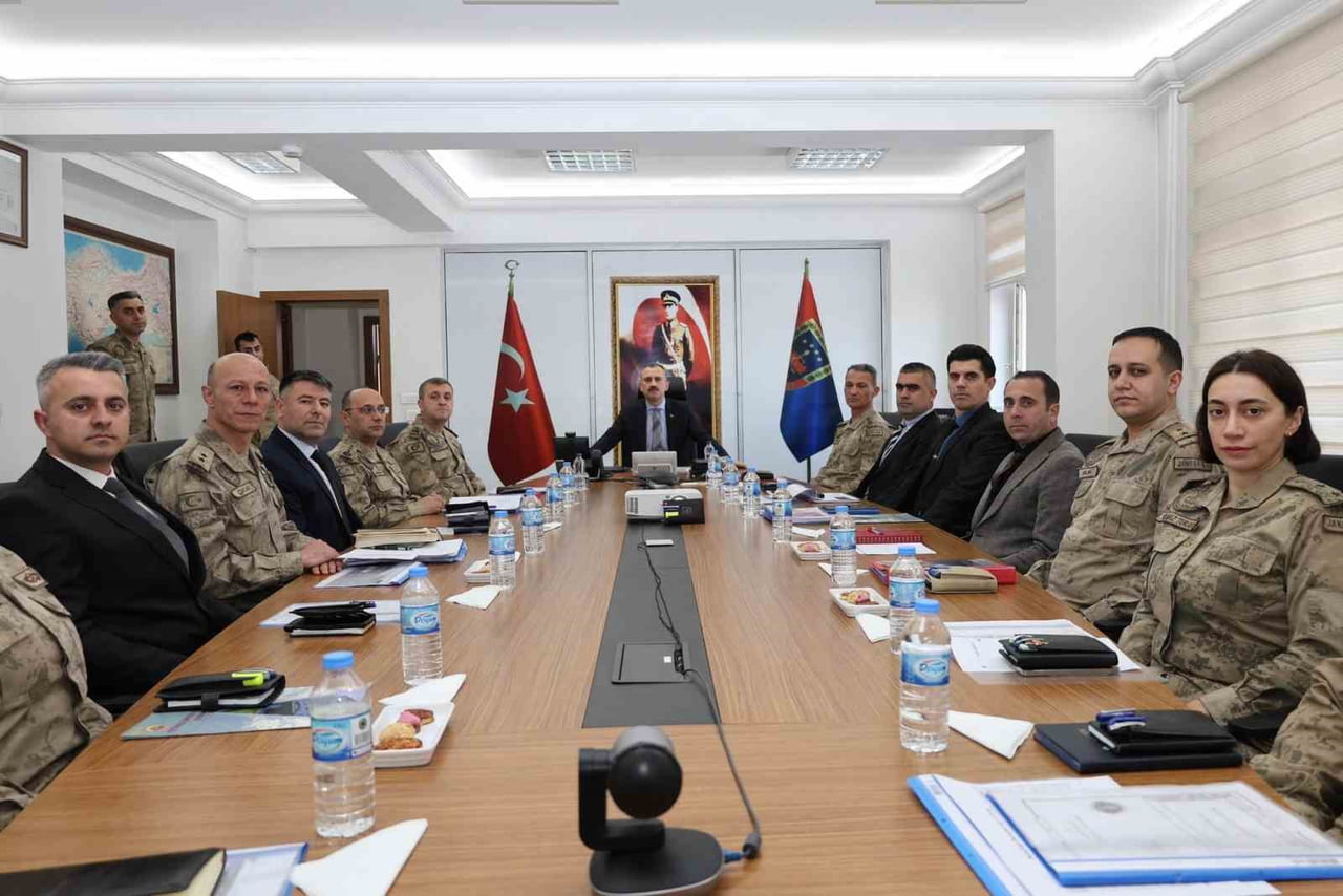 AĞRI VALİSİ ÖNDER BOZKURT, İL GENELİNDE YÜRÜTÜLEN KAMU HİZMETLERİ, SOSYAL PROJELER, GÜVENLİK VE...