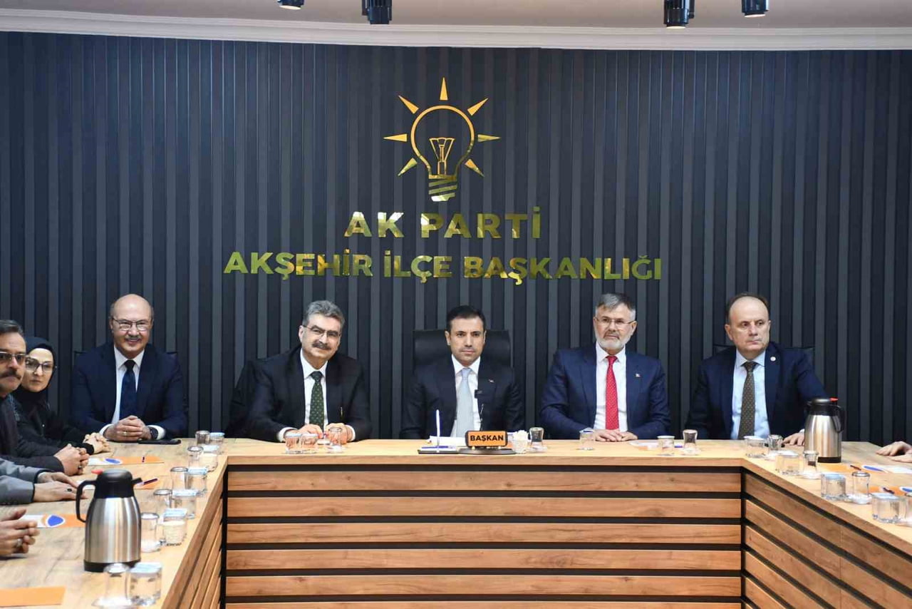 AK PARTİ AKŞEHİR İLÇE TEŞKİLATI’NIN YENİ HİZMET BİNASI, CUMHURİYET MEYDANI’NDA DÜZENLENEN TÖRENLE...