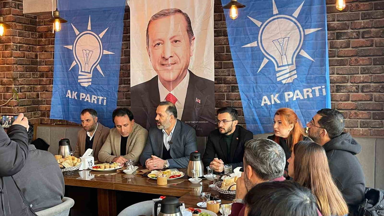 AK PARTİ ARDAHAN İL BAŞKANI AYDIN BASINLA BULUŞTU. (OLGUN YILDIZ/ARDAHAN-İHA)