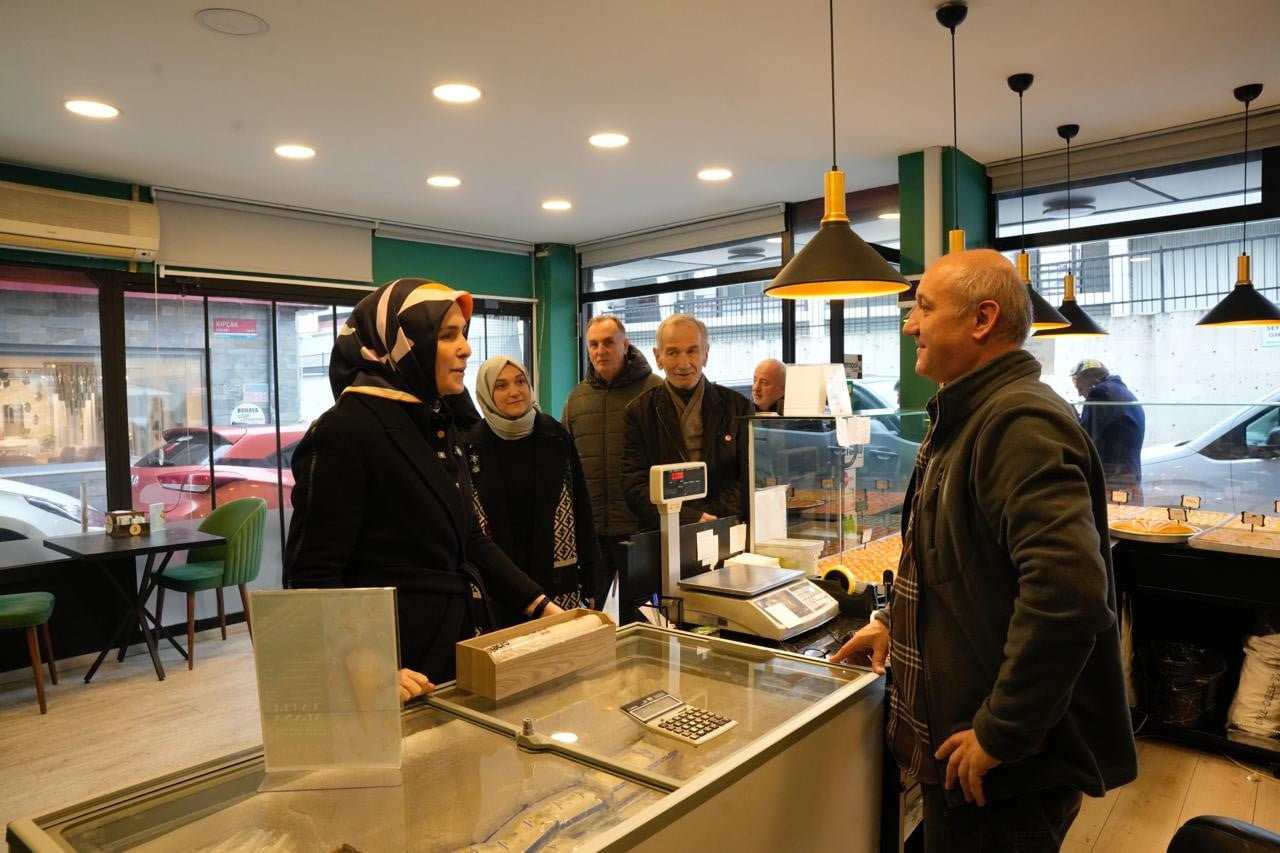 AK PARTİ İSTANBUL İL BAŞKANLIĞI, KIŞ DÖNEMİ SAHA ÇALIŞMALARINI İSTANBUL’UN FARKLI İLÇELERİNDE EŞ...