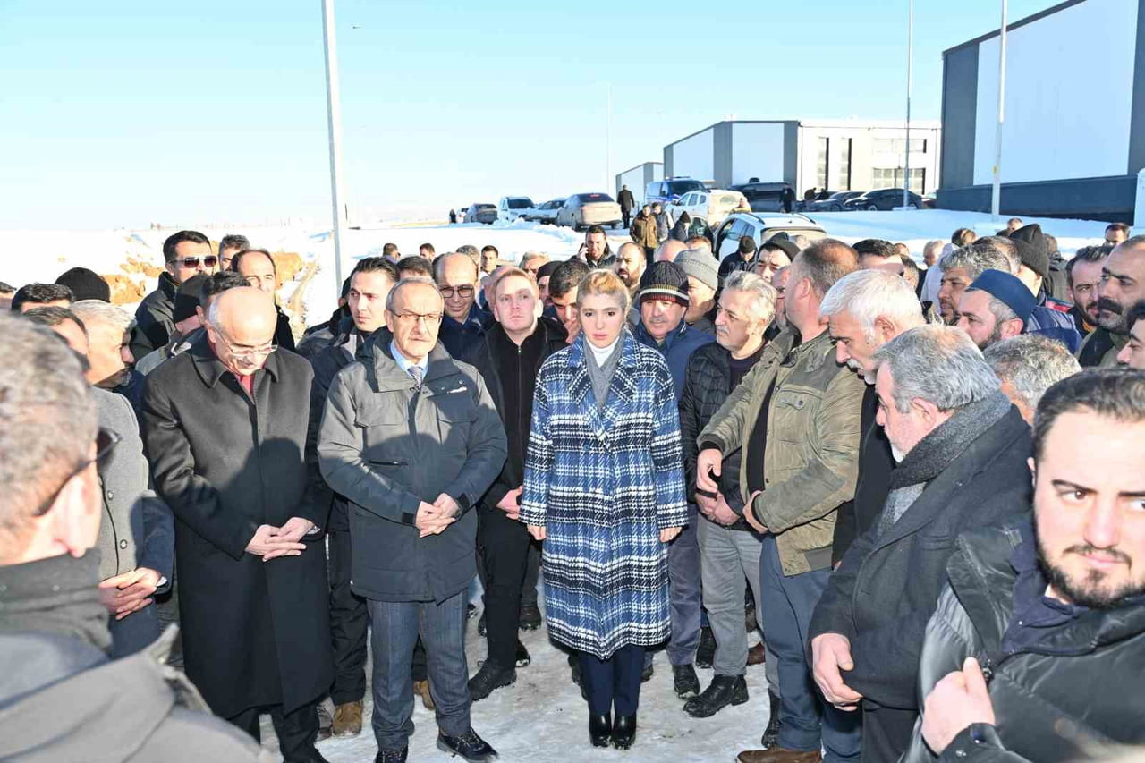 AK PARTİ MALATYA MİLLETVEKİLİ İNANÇ SİRAÇ KARA ÖLMEZTOPRAK, MALATYA VALİSİ SEDDAR YAVUZ’U ZİYARET...