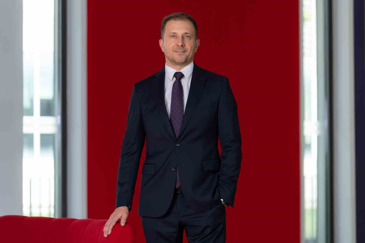 AKBANK TEKNOLOJİ GENEL MÜDÜR YARDIMCISI GÖKHAN GÖKÇAY