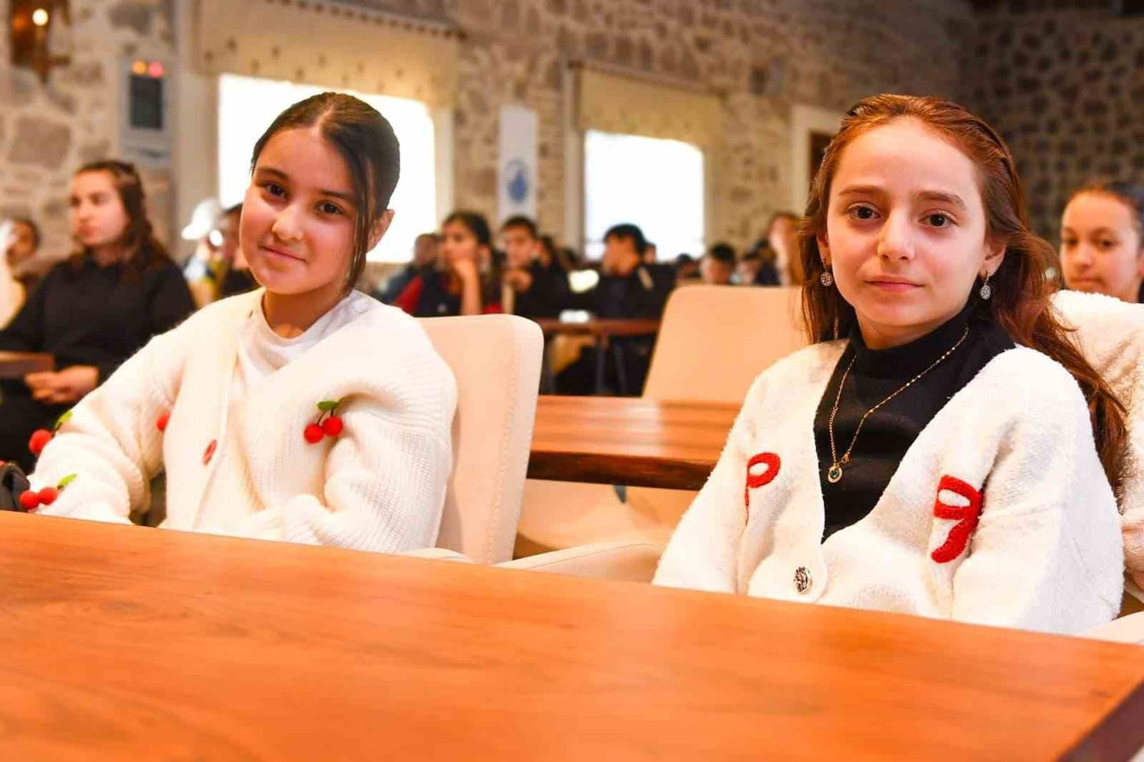 ALTINDAĞ BELEDİYESİ GENÇLİK MERKEZLERİNE ÜYE GENÇLER, ‘KARİYERDE YÖN BELİRLEME VE MESLEK SEÇİMİ’...