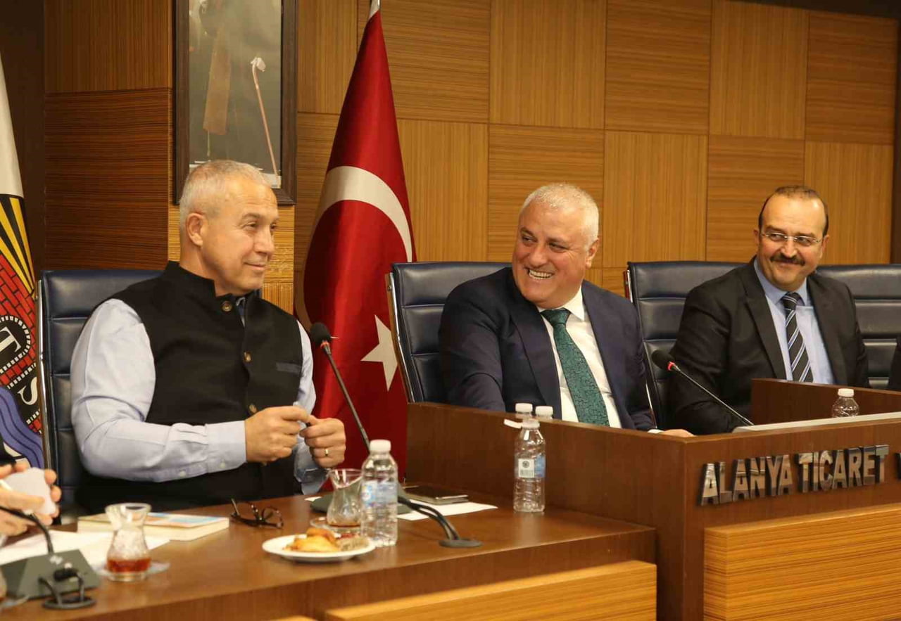 ALTSO AYLIK OLAĞAN MECLİS TOPLANTISI GERÇEKLEŞTİRİLDİ. TOPLANTIN  KONUKLARI ALANYA BELEDİYE...