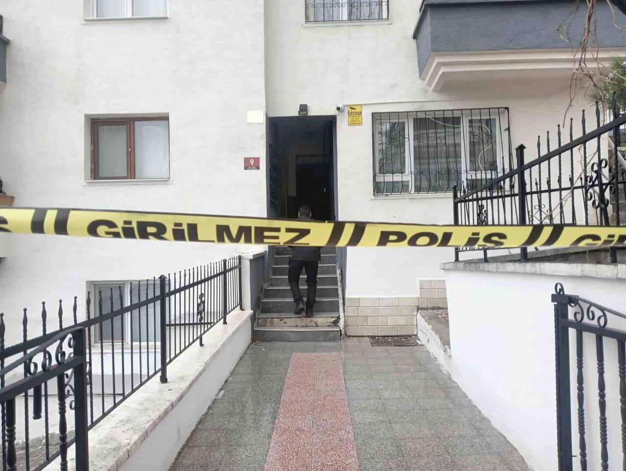 ANKARA MAMAK’TA BİR KADIN BOĞULARAK ÖLDÜRÜLDÜ. CİNAYETİN ŞÜPHELİLERİNDEN ANNE VE GENÇ KADININ...