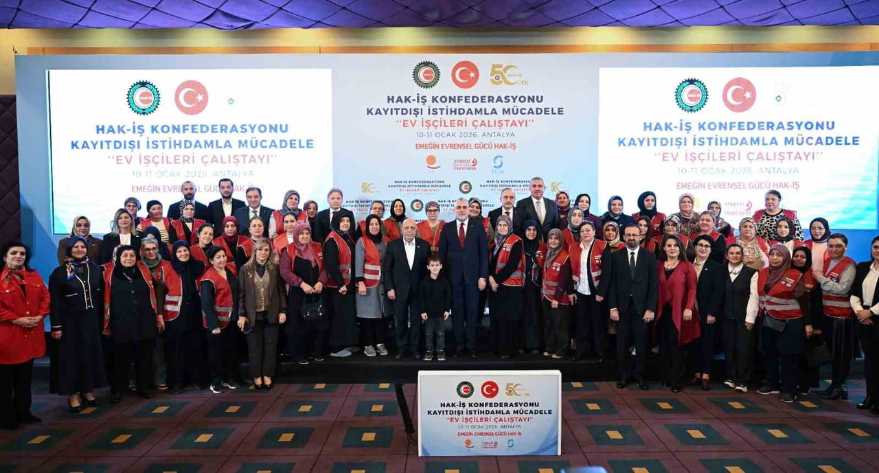 ANTALYA'DA HAK-İŞ KONFEDERASYONU TARAFINDAN "KAYITDIŞI İSTİHDAMLA MÜCADELE EV İŞÇİLERİ" KONULU...