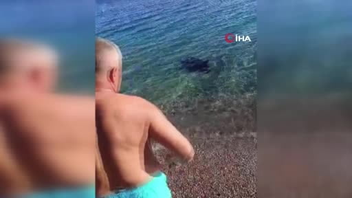 Antalya'da Konyaaltı Sahili'nde oltaya ceset takıldı