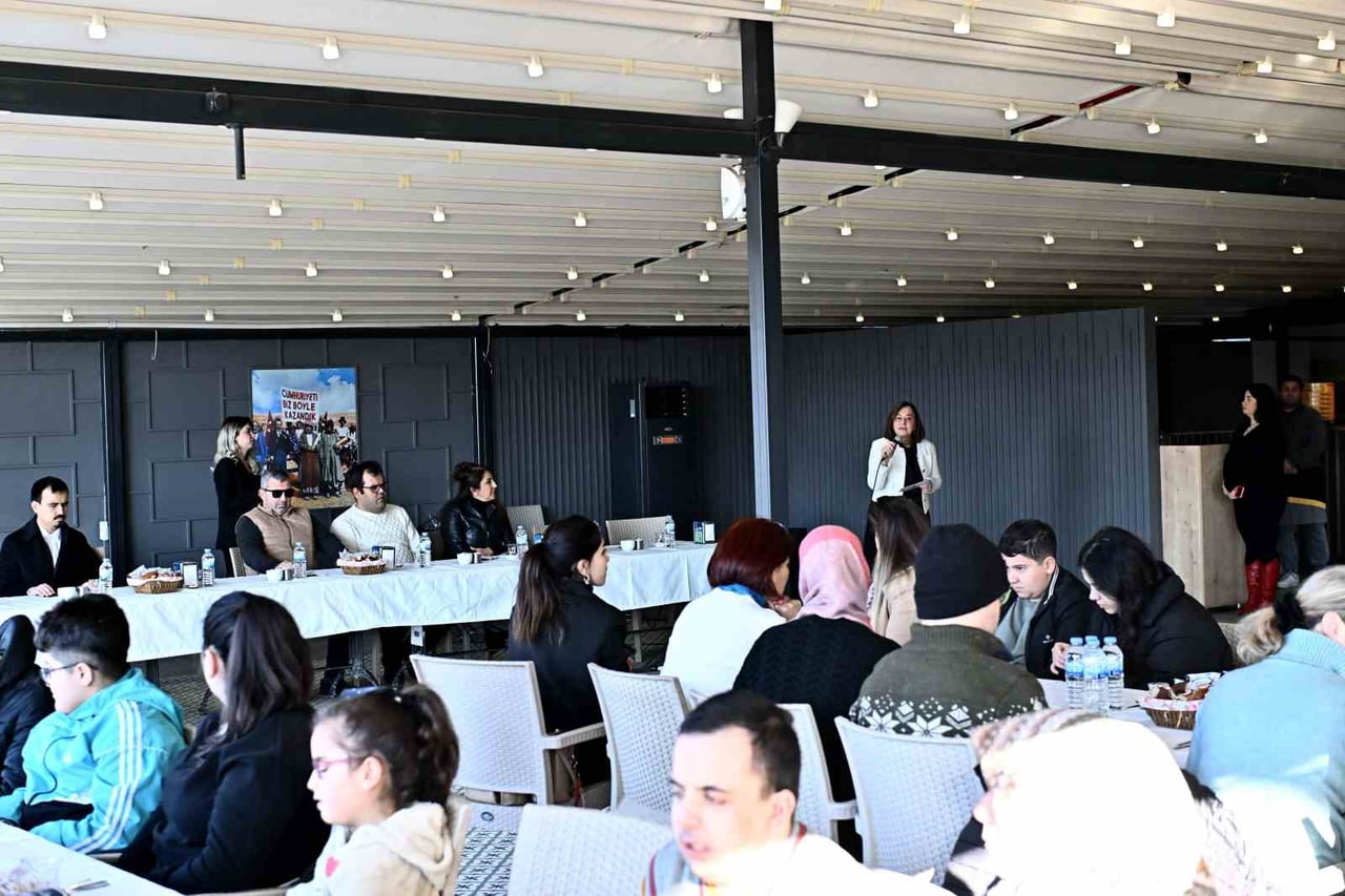 ANTALYA MURATPAŞA BELEDİYESİ, BEYAZ BASTON GÖRME ENGELLİLER HAFTASI KAPSAMINDA BİR FARKINDALIK...