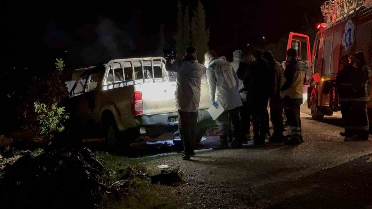 ANTALYA’NIN GAZİPAŞA İLÇESİNDE BİR KİŞİ, ARAÇ İÇERİSİNDE YANMIŞ HALDE ÖLÜ...