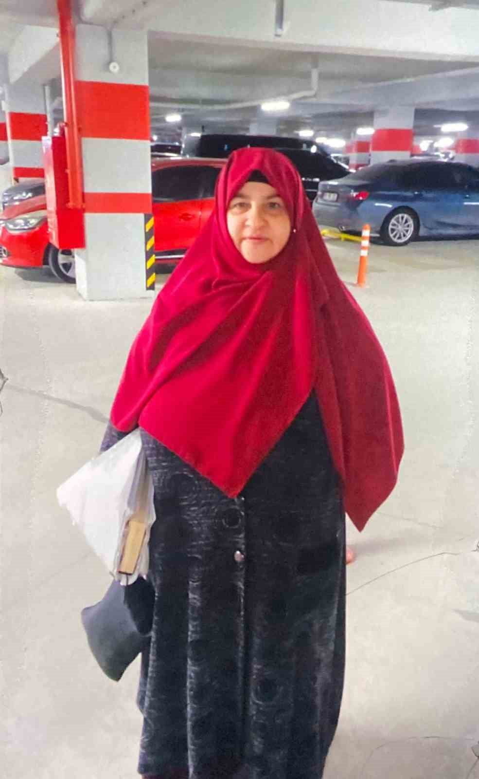 ANTALYA’NIN MANAVGAT İLÇESİNDE EVİNDEN ÇIKIP KENDİSİNDEN HABER ALINAMAYAN KADIN, TEKNİK TAKİPLE...