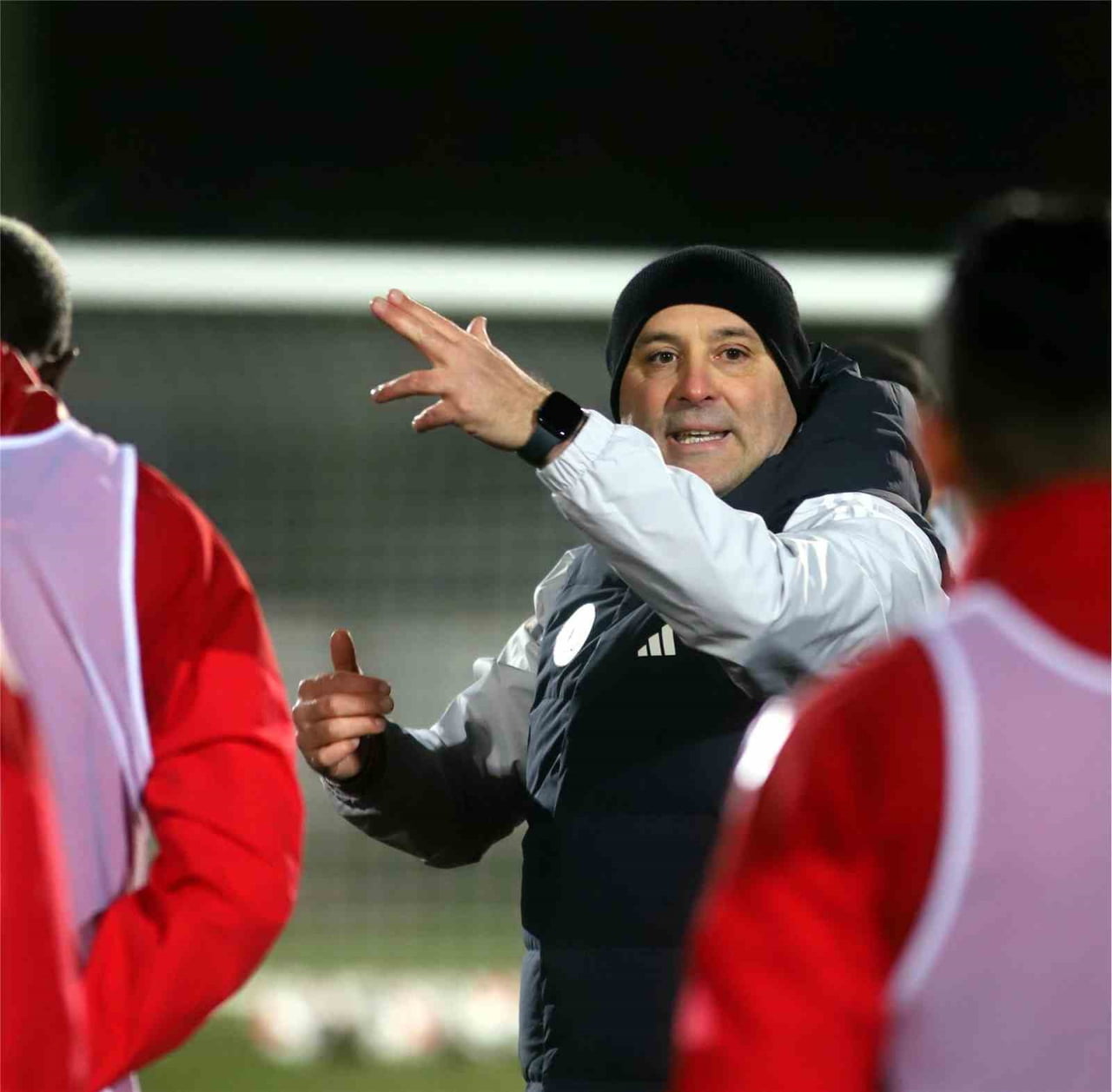 ANTALYASPOR, YENİ TEKNİK DİREKTÖRÜ SAMİ UĞURLU YÖNETİMİNDE YAPTIĞI YENİ YILIN İLK ANTRENMANIYLA...