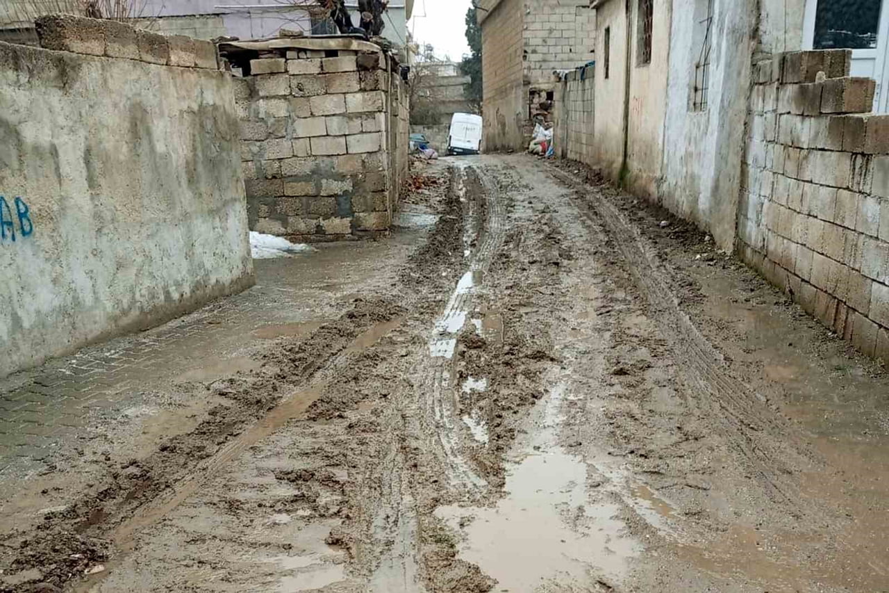 ARABAN'DA VATANDAŞLARIN ÇAMUR ÇİLESİ