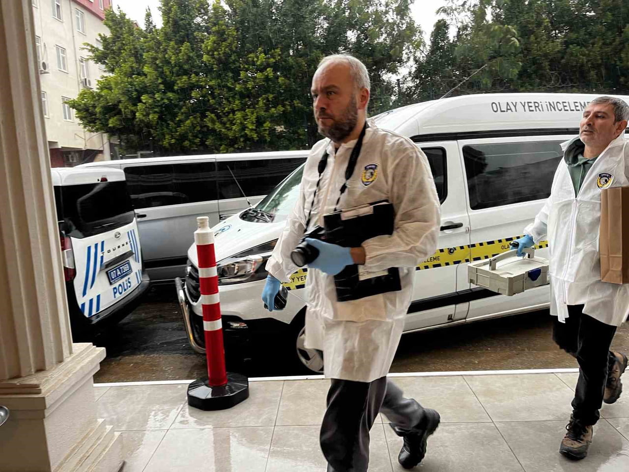 ASAYİŞ ŞUBE MÜDÜRLÜĞÜ CİNAYET BÜRO AMİRLİĞİ, OLAY YERİ İNCELEME EKİPLERİ VE CUMHURİYET SAVCISI...