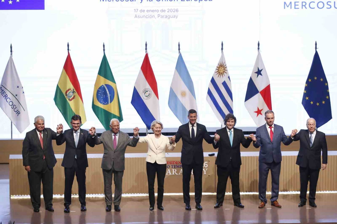 ASUNCION (İHA) – AVRUPA BİRLİĞİ (AB) İLE GÜNEY AMERİKA ORTAK PAZARI (MERCOSUR) BLOĞU, 25 YILLIK...