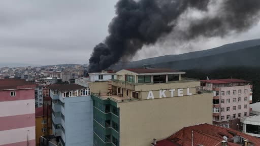 Ataşehir’deki fabrika yangını kontrol altına alındı