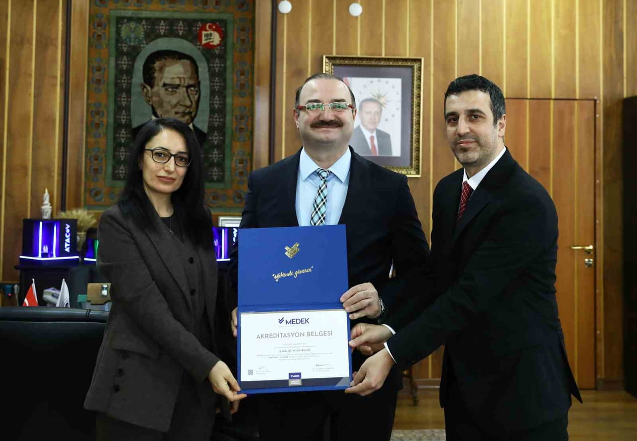 ATATÜRK ÜNİVERSİTESİ BÜNYESİNDE EĞİTİM-ÖĞRETİM FAALİYETLERİNİ SÜRDÜREN TEKNİK BİLİMLER MESLEK...