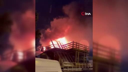 Avcılar’da iş yeri alevlere teslim oldu