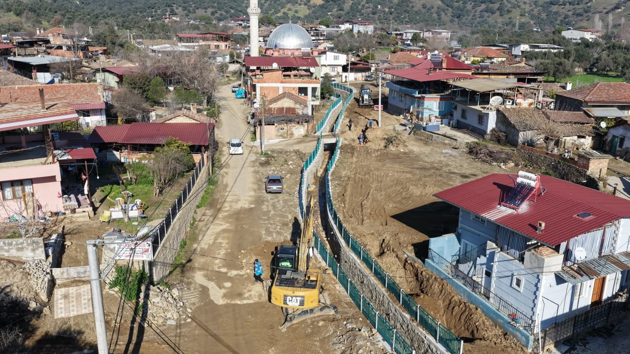 AYDIN BÜYÜKŞEHİR BELEDİYESİ SU VE KANALİZASYON İDARESİ GENEL MÜDÜRLÜĞÜ (ASKİ) EKİPLERİ KENT...