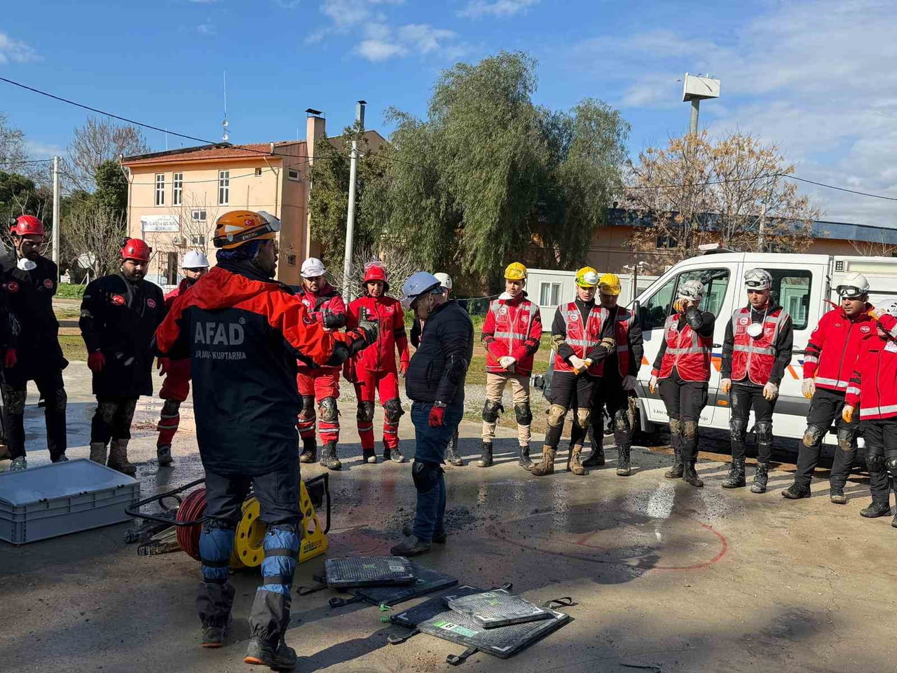 AYDIN İL AFET VE ACİL DURUM MÜDÜRLÜĞÜ (AFAD) KOORDİNASYONUNDA DÜZENLENEN ENKAZDA ARAMA VE KURTARMA...