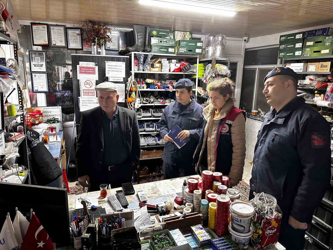 AYDIN’IN BOZDOĞAN İLÇESİNDE EL YAPIMI PATLAYICILARLA MÜCADELE ÇALIŞMALARI KAPSAMINDA GÜBRE VE TÜP...