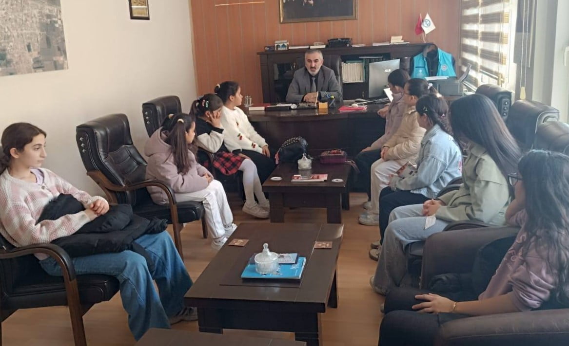 AYDIN’IN GERMENCİK İLÇESİNDE 11-14 YAŞ GRUBU ÖĞRENCİLER, GAZZE’DEKİ MAZLUMLARA ULAŞTIRILMAK ÜZERE...