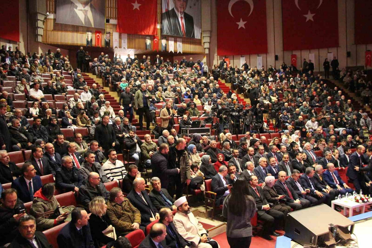 BAKAN URALOĞLU, TRABZON'DA TOKİ KONUTLARININ KURA ÇEKİMİ PROGRAMINA KATILDI.