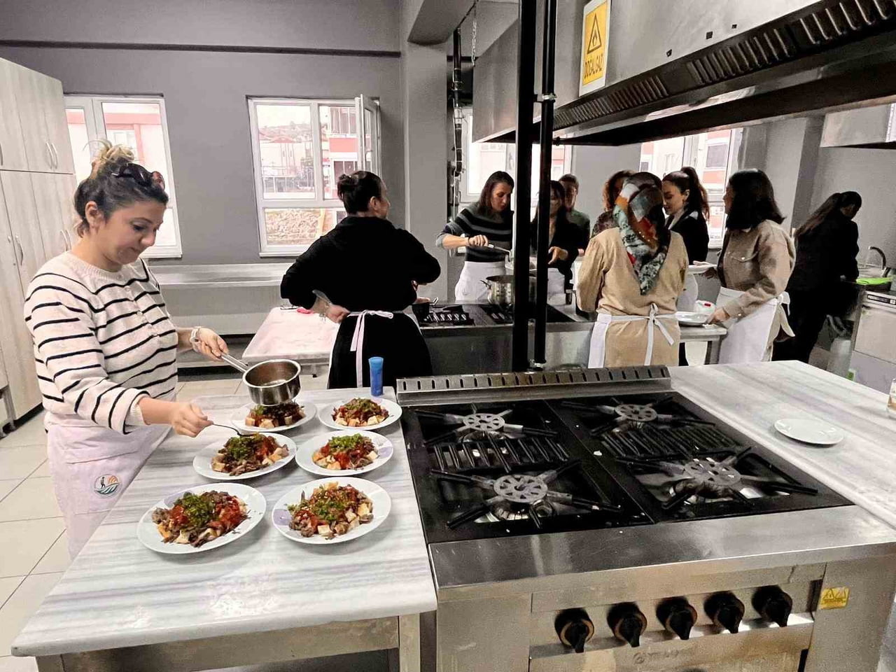 BALIKESİR' İN KÖKLÜ MUTFAK KÜLTÜRÜNÜ YANSITAN BALIKESİR TİRİTİ ÖĞRETMENLERE DAHA YAKINDAN...