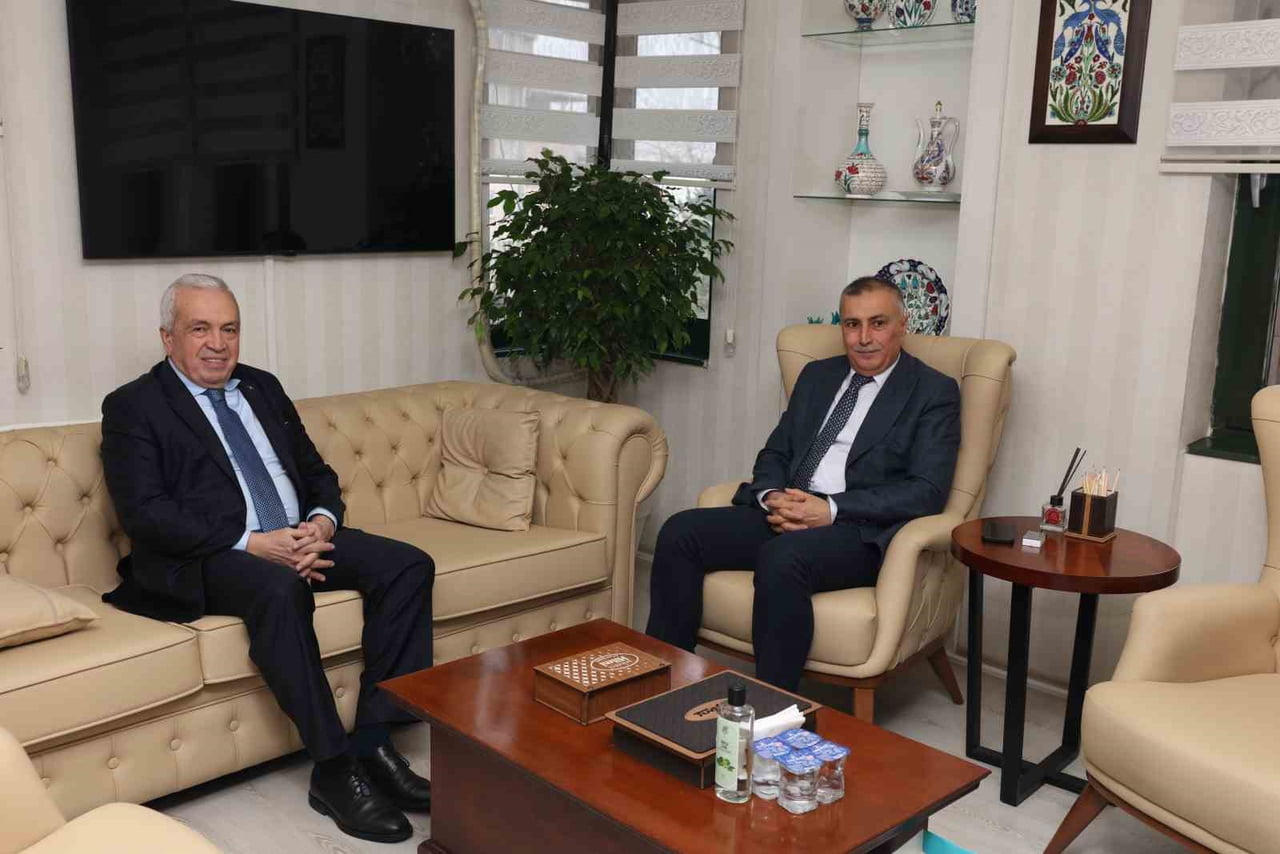 BAŞKAN ŞADİ ÖZDEMİR’DEN İL MİLLİ EĞİTİM MÜDÜRÜ GÜRHAN ÇOKGEZER’E ZİYARET