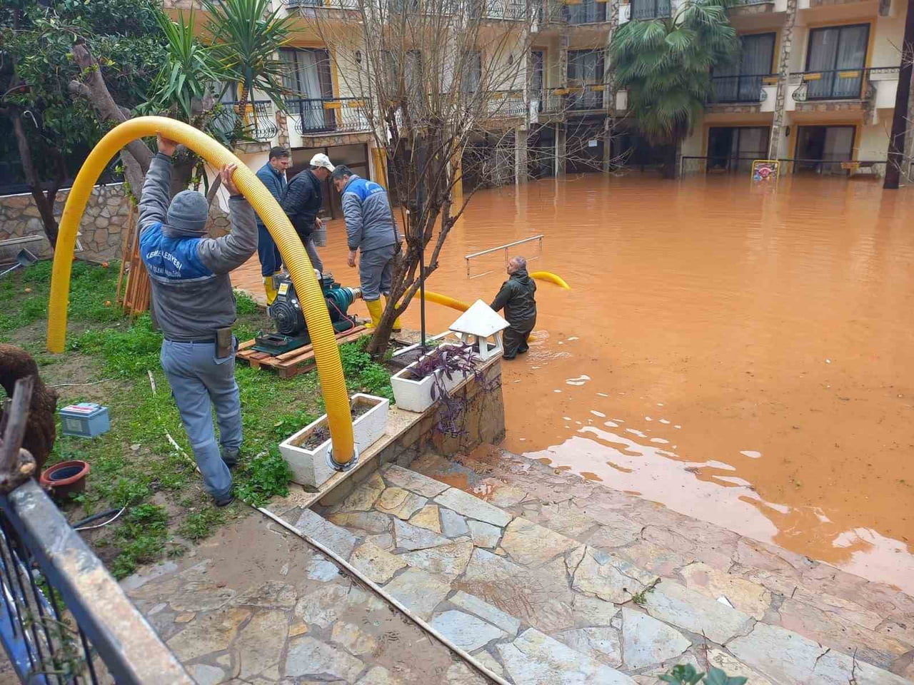 BAŞKAN TOPALOĞLU ÇALIŞMALARI YERİNDE İNCELEDİ