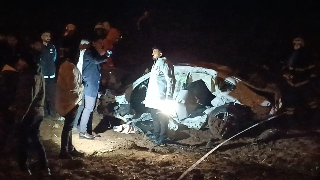 BATMAN’DA DÜN AKŞAM SAATLERİNDE MEYDANA GELEN VE 3KİŞİNİN HAYATINI KAYBETTİĞİ TRAFİK KAZASINDA ÖLÜ...