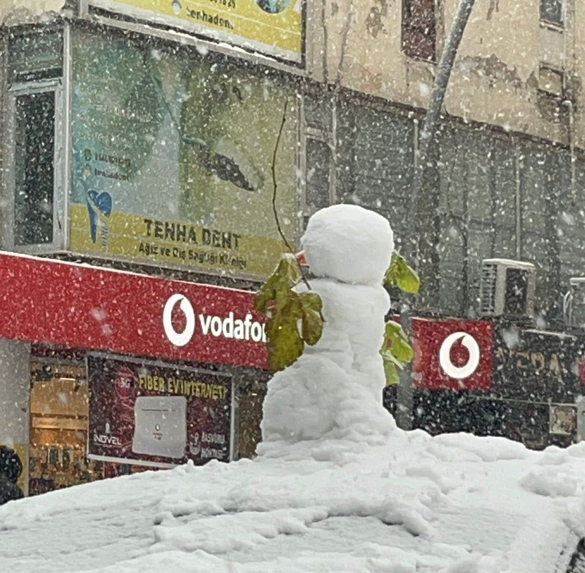 BATMAN’DA UZUN YILLAR SONRA ETKİLİ OLAN YOĞUN KAR YAĞIŞI, KENTİ ADETA BEYAZ BİR ÖRTÜYLE KAPLADI....