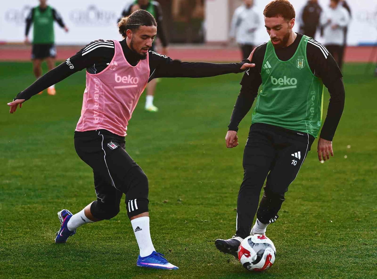 BEŞİKTAŞ, DEVRE ARASI ÇALIŞMALARINA ANTALYA'DA GÜNÜN İKİNCİ ANTRENMANIYLA DEVAM ETTİ.