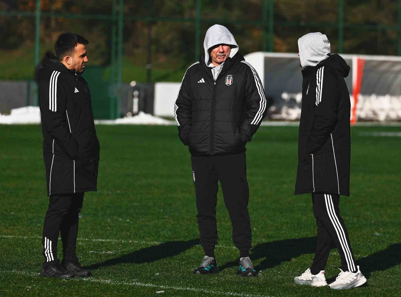 BEŞİKTAŞ, DEVRE ARASI HAZIRLIKLARINA BU SABAH YAPTIĞI ANTRENMANLA DEVAM ETTİ.