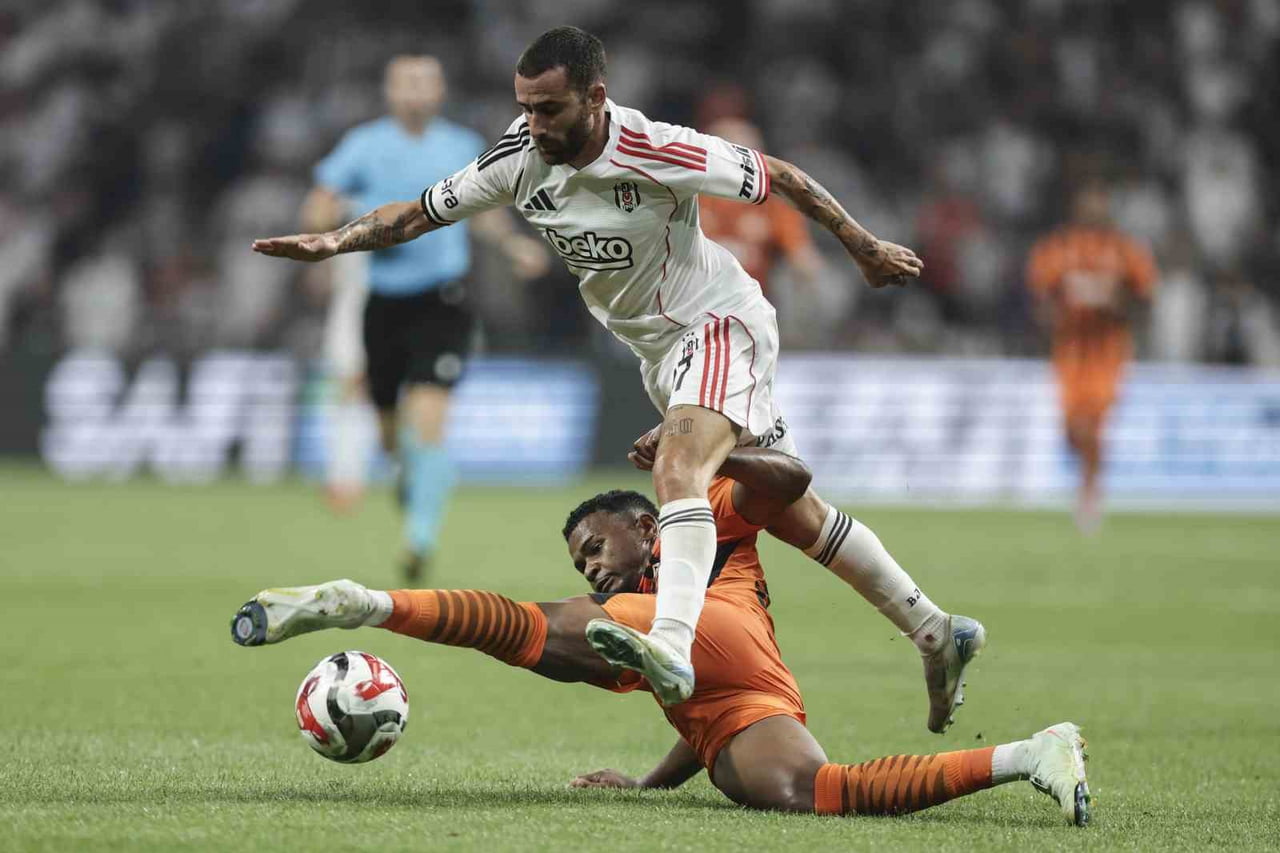 BEŞİKTAŞ, PORTEKİZLİ OYUNCU RAFA SİLVA'NIN BENFİCA'YA TRANSFER OLDUĞUNU DUYURDU.