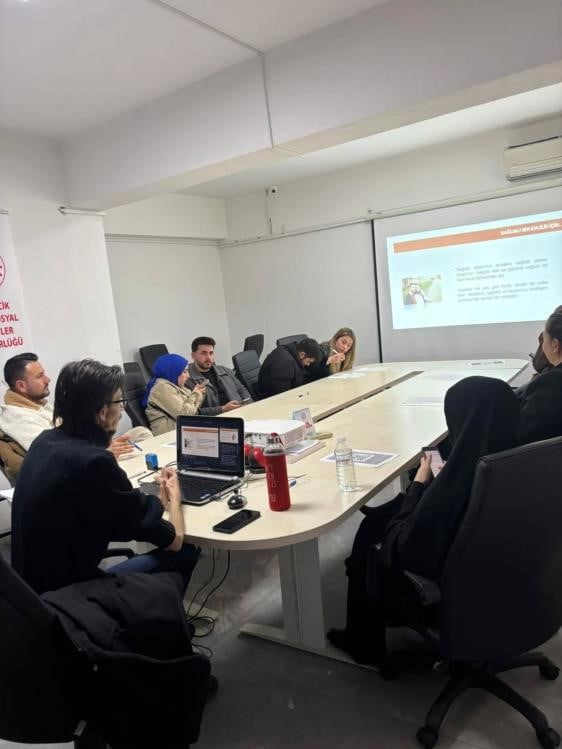 BİLECİK'TE EVLENECEK GENÇLERE EVLİLİK ÖNCESİ EĞİTİM