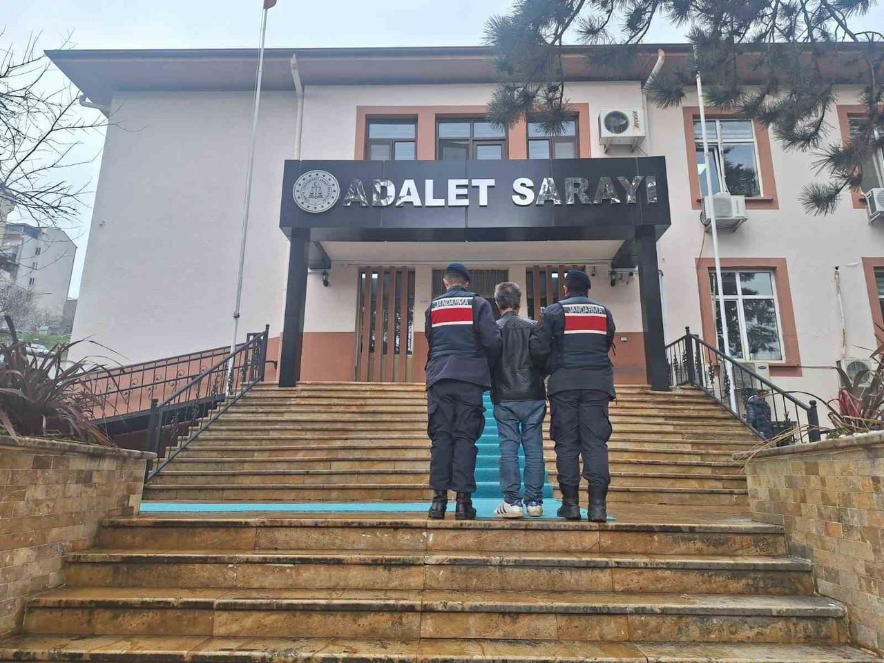 BİLECİK’TE 3 YIL 9 AY HAPİS CEZASI BULUNAN ŞAHIS YAKALANDI