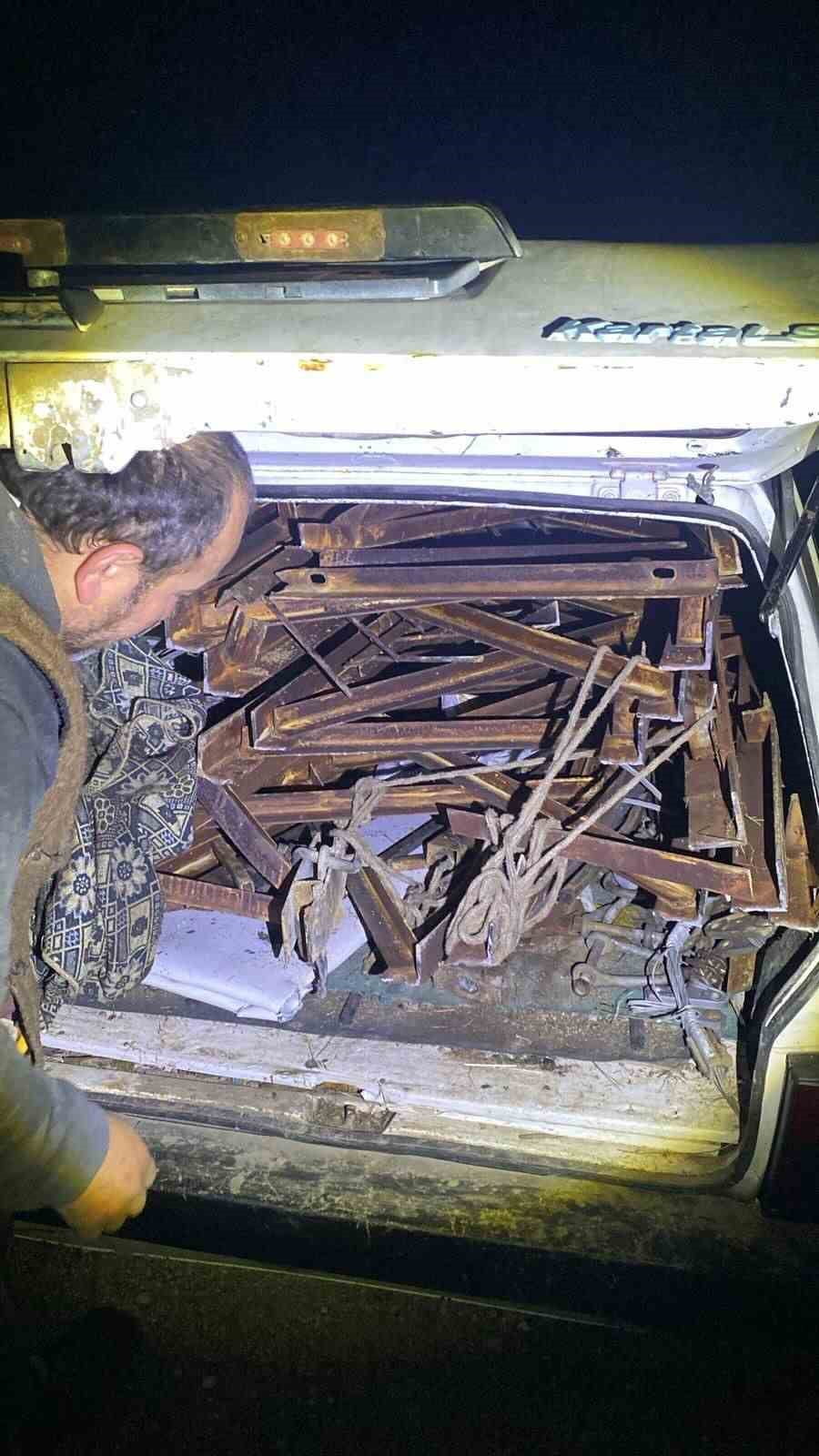 BİLECİK’TE DURDURULAN ARAÇTAN ŞAŞIRTAN HIRSIZLIK ÇIKTI