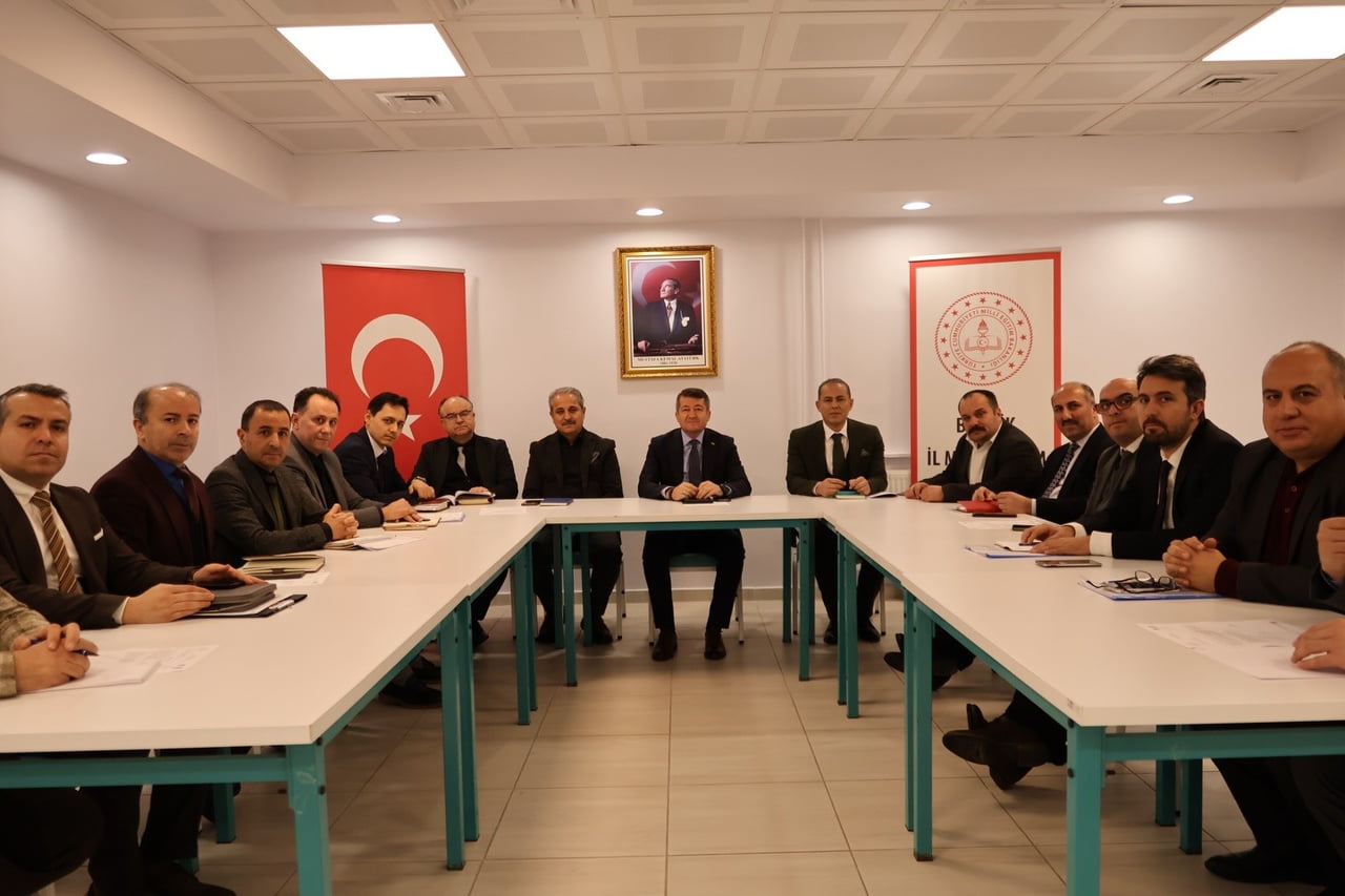 BİLECİK’TE EĞİTİM ÖĞRETİM YILI SONU DEĞERLENDİRME TOPLANTISI YAPILDI