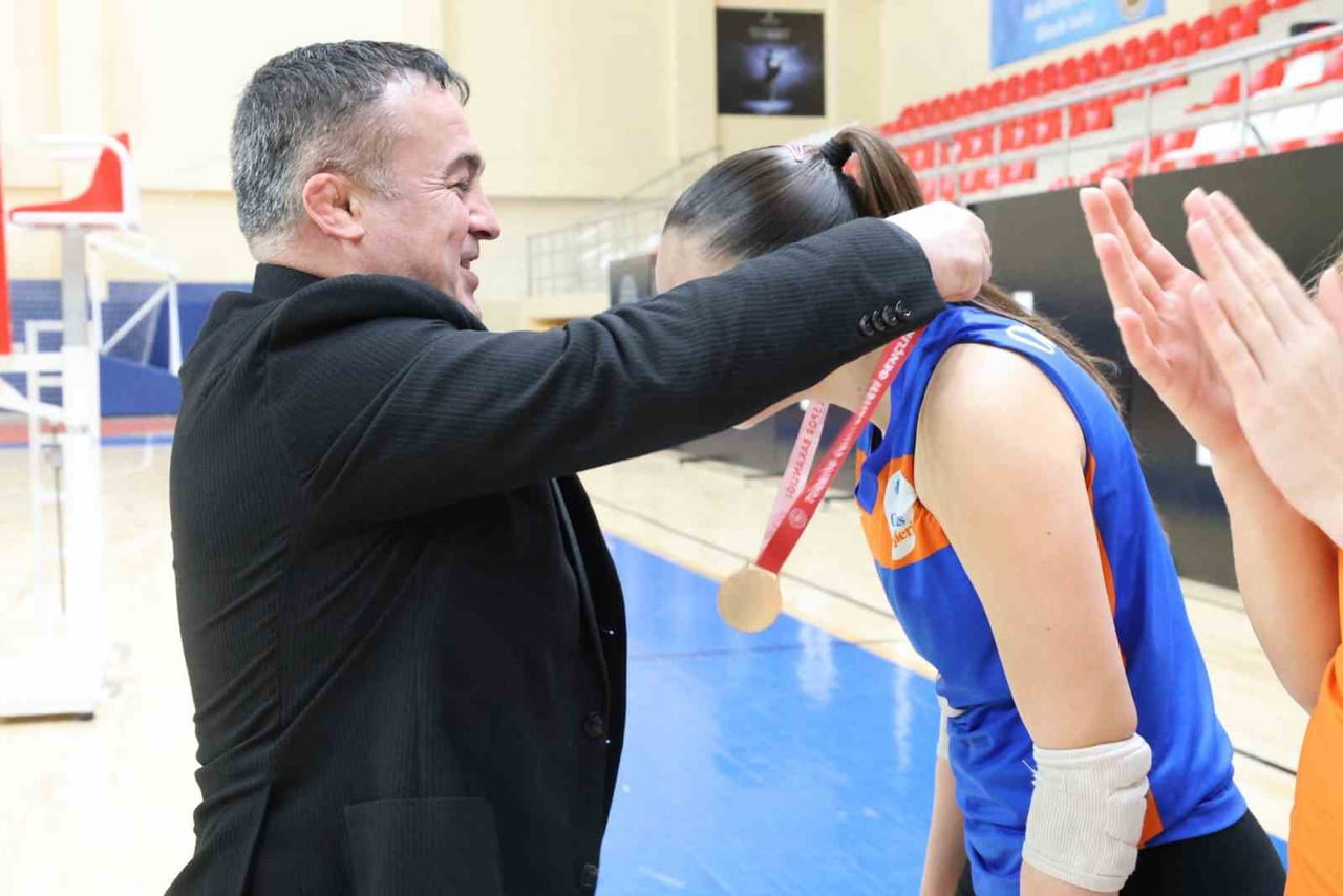 BİLECİK’TE VOLEYBOL GRUP MÜSABAKALARI TAMAMLANDI