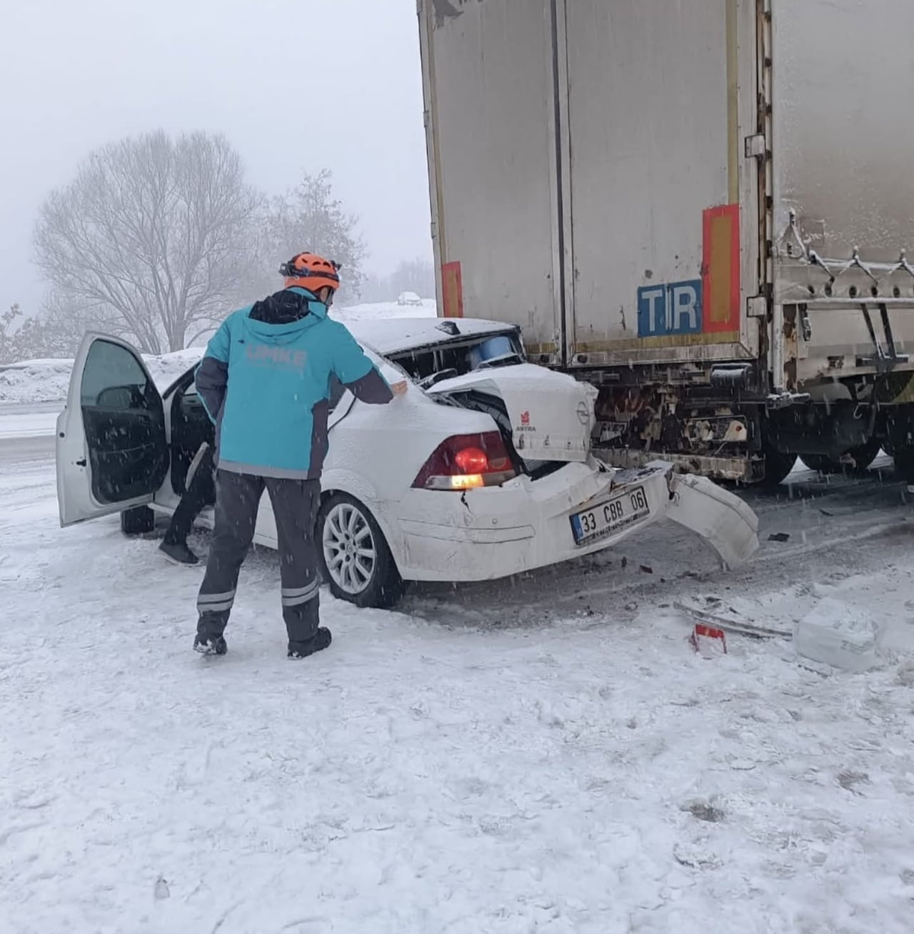 BİNGÖL’DE BUZLANMA KAZAYA NEDEN OLDU: 1 YARALI