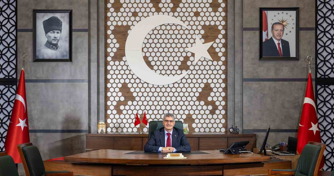 BİNGÖLE ATANAN VALİ CAHİT ÇELİK