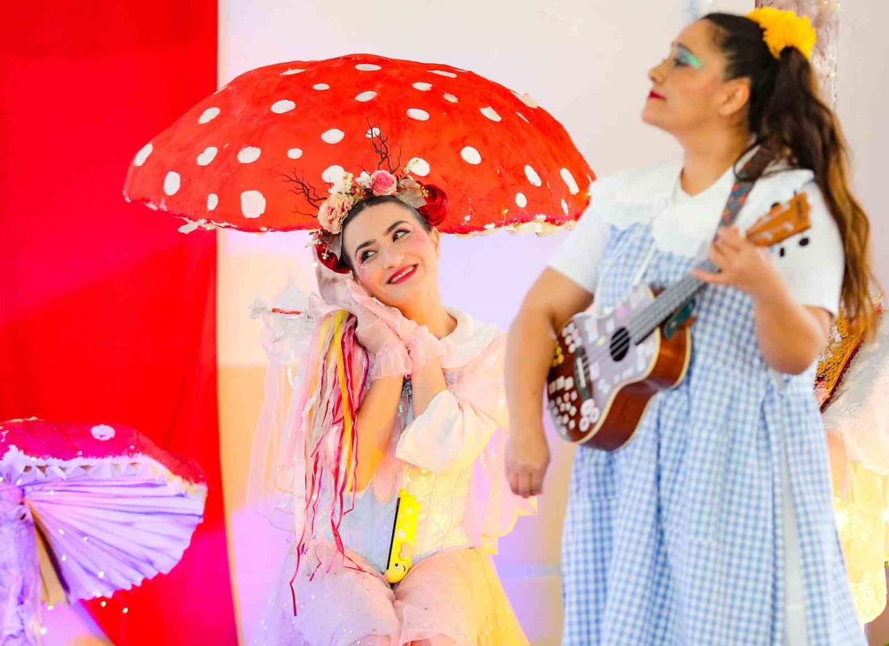 BİRLİKTE PARLAYALIM MİNİK İZLEYİCİLERİYLE BULUŞUYOR