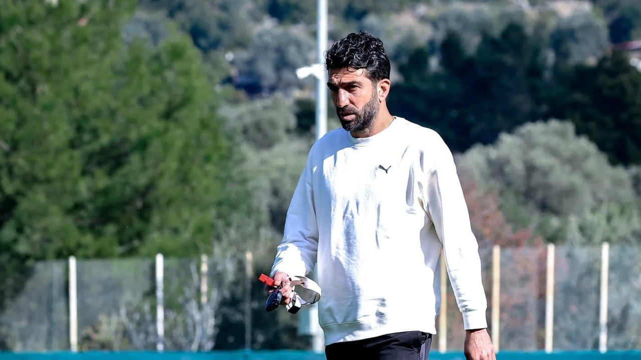 BODRUM FUTBOL KULÜBÜ TEKNİK DİREKTÖRÜ BURHAN EŞER (ARŞİV)
