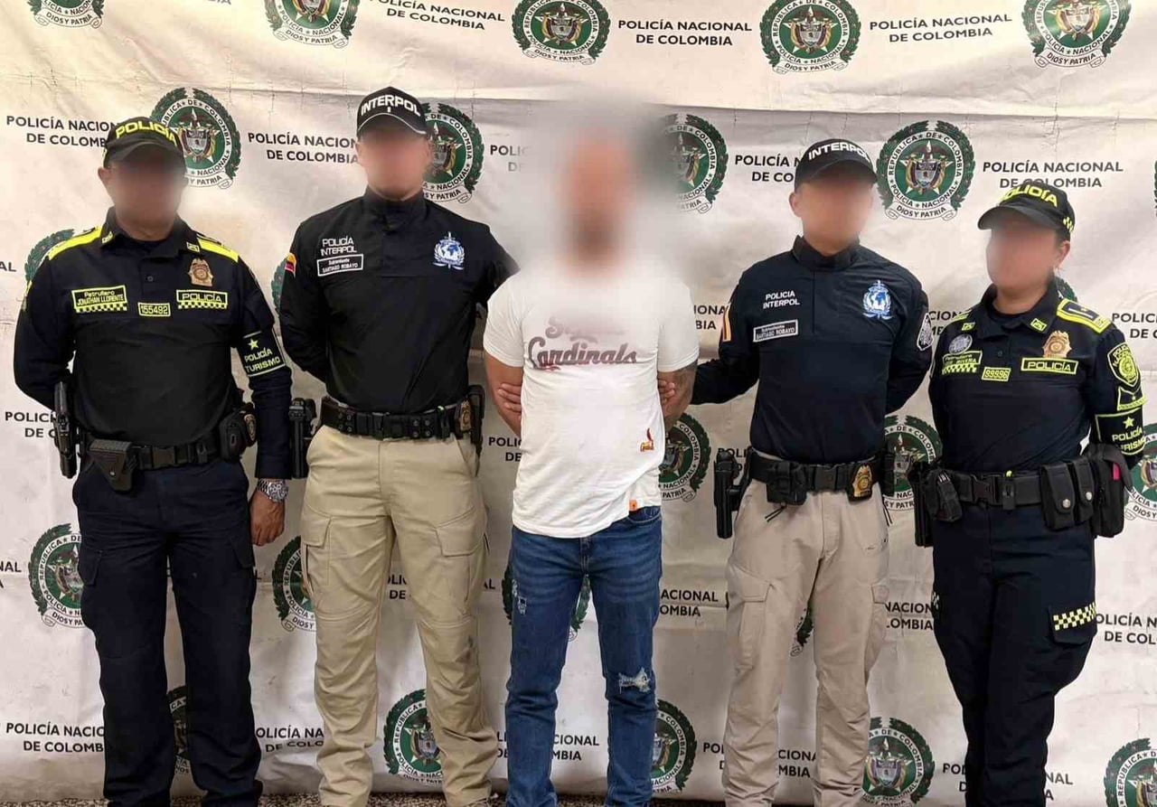 BOGOTA (İHA) - KOLOMBİYALI YETKİLİLER, KOLOMBİYA-ALMANYA ARASINDA UYUŞTURUCU KAÇAKÇILIĞI...