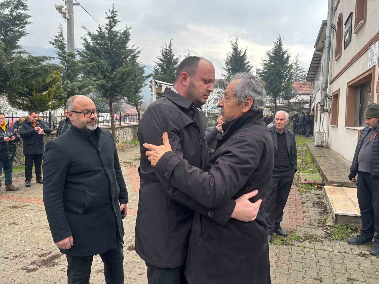 BOLU’NUN MUDURNU İLÇESİNDE İHA MUHABİRİ İLHAMİ ÇETİN’İN BABASI, İLÇEDE YILLARCA FOTOĞRAFÇILIK...