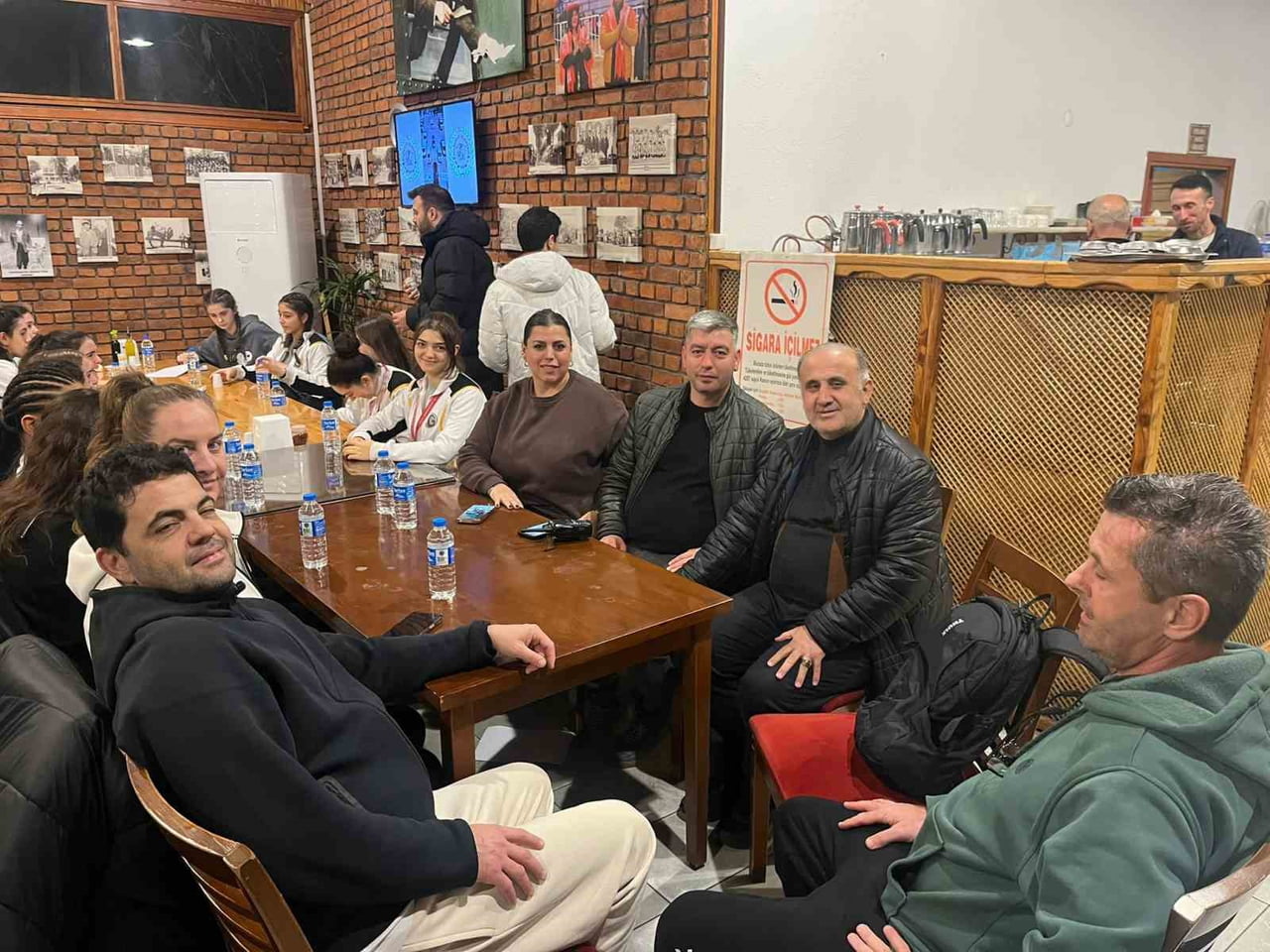 BURDUR’DA OYNADIKLARI MAÇIN ARDINDAN İZMİR’E DÖNÜŞ YOLUNA ÇIKAN GELİŞİM KOLEJİ VOLEYBOL TAKIMI...