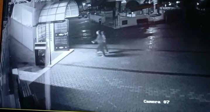 BURSA'DA  BİR SİTEDE MEYDANA GELEN AİLE İÇİ ŞİDDET OLAYINDA 1 KİŞİ GÖZALTINA ALINDI, EŞİ...