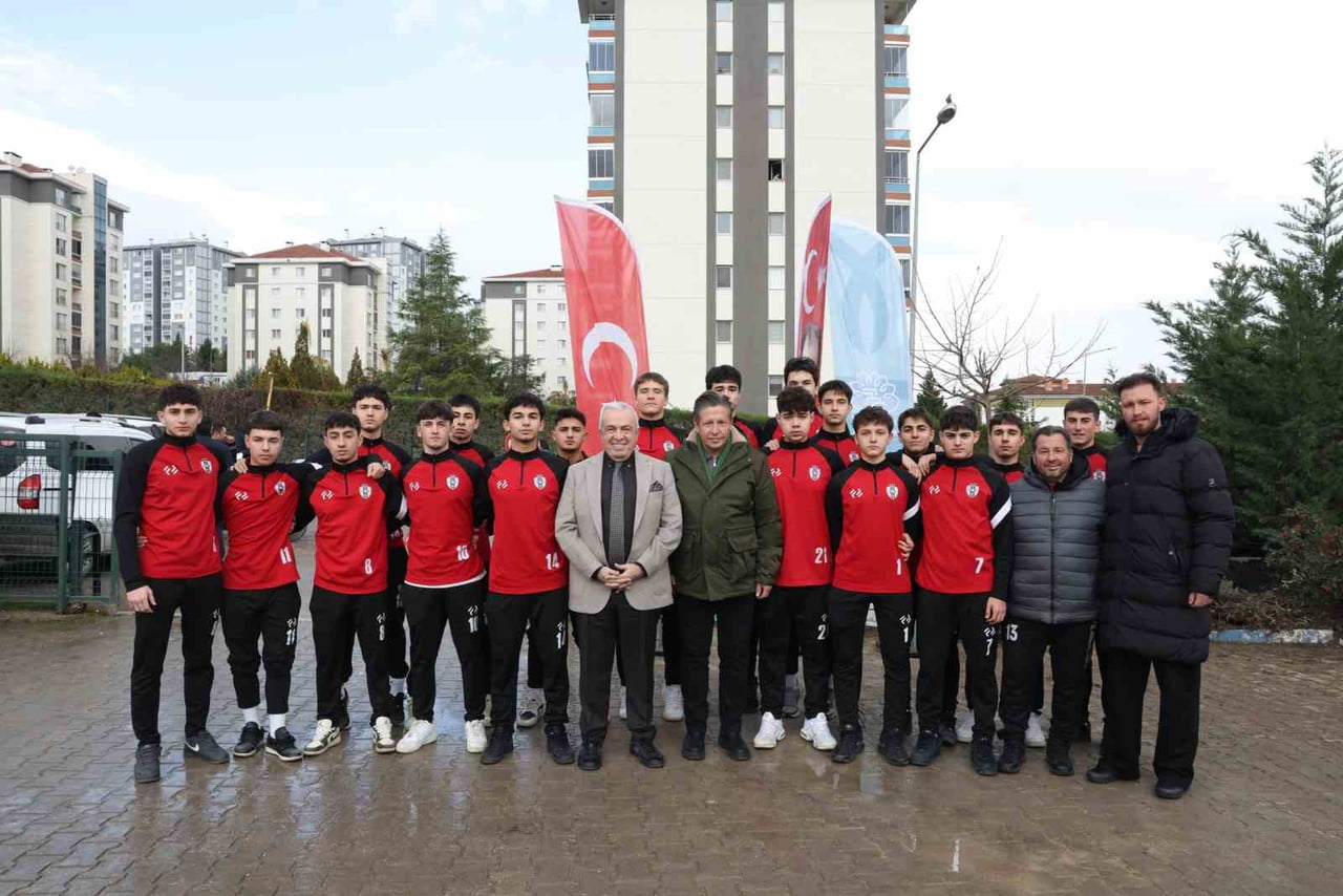 BURSA'DA "ŞADİ BAŞKAN MAHALLENDE SÖZ SENDE" PROGRAMI KAPSAMINDA KIZILCIKLI MAHALLESİ’Nİ ZİYARET...