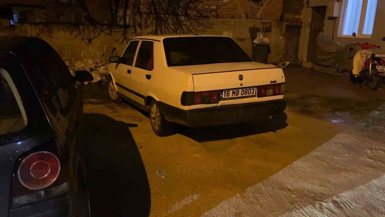 BURSA'NIN İNEGÖL İLÇESİNDE POLİSİN 'DUR' İHTARINA UYMAYAN SÜRÜCÜ KOVALAMACA SONUCU YAKALANDI....